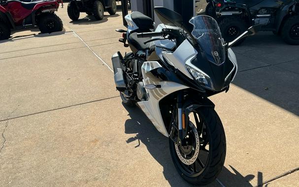 2026 CFMOTO 300SS