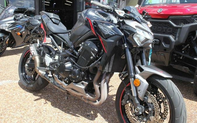 2023 Kawasaki Z900 ABS Metallic Black/Graphite Gray/Flat Black