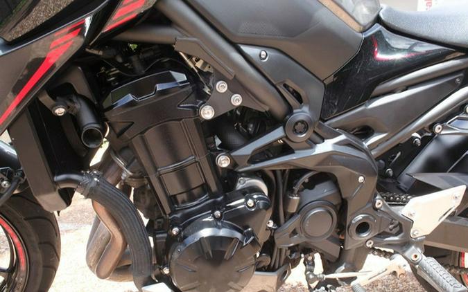 2023 Kawasaki Z900 ABS Metallic Black/Graphite Gray/Flat Black