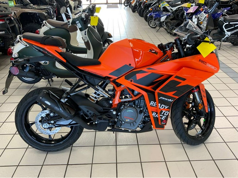 2023 KTM RC 390