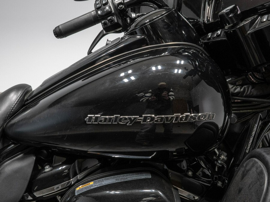 2021 HARLEY-DAVIDSON FLHTK LIMITED in Vivid Black