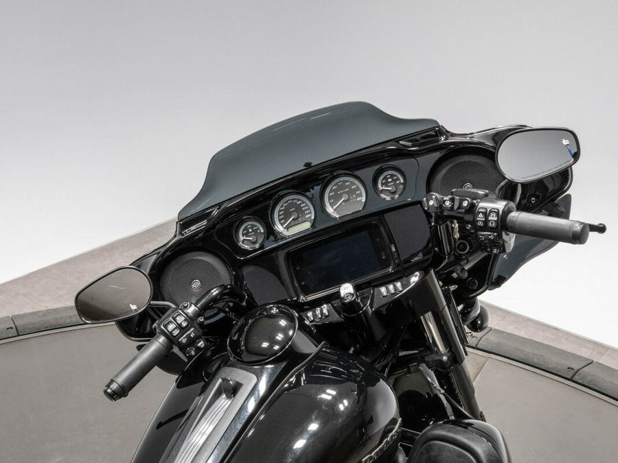 2021 HARLEY-DAVIDSON FLHTK LIMITED in Vivid Black
