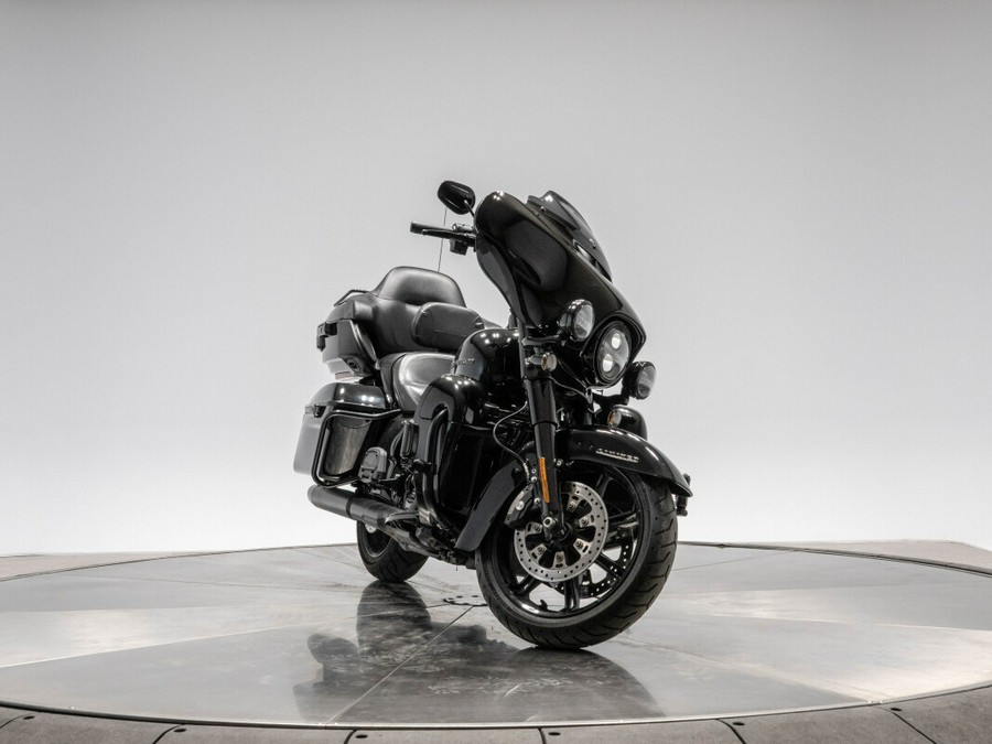 2021 HARLEY-DAVIDSON FLHTK LIMITED in Vivid Black