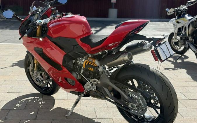 2027 Ducati Panigale V2 S Ducati Red