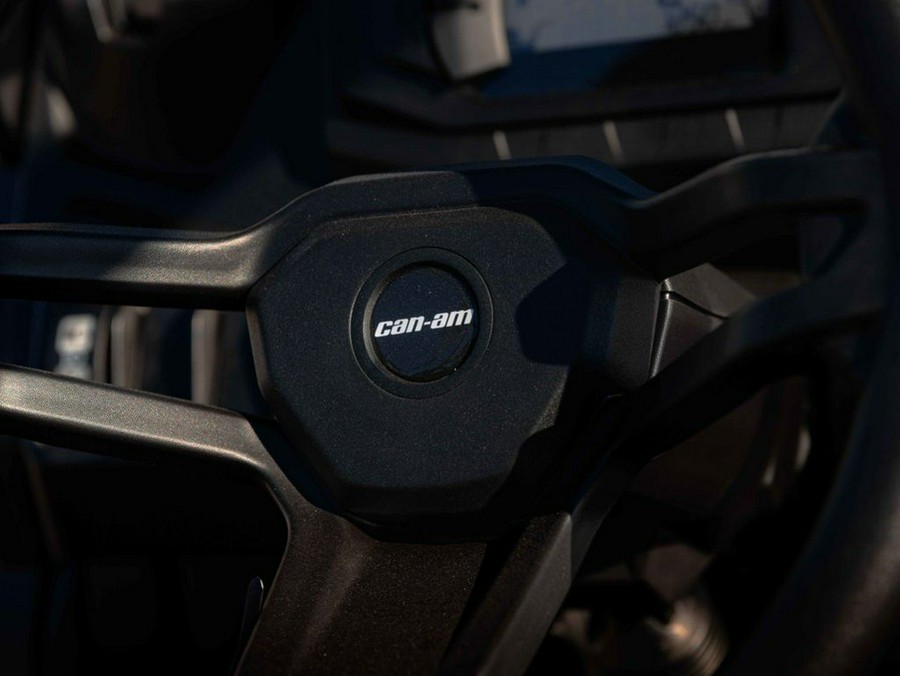 2026 Can-Am Defender DPS HD7