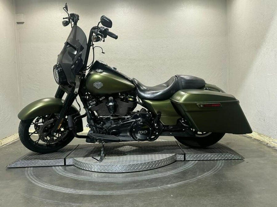 2022 Harley-Davidson® Road King® Special MINERAL GRN DNM