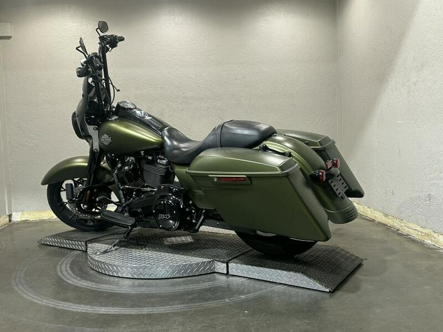 2022 Harley-Davidson® Road King® Special MINERAL GRN DNM