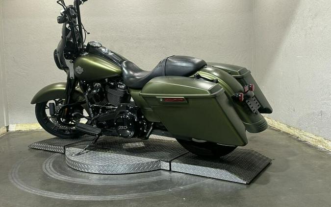 2022 Harley-Davidson® Road King® Special MINERAL GRN DNM