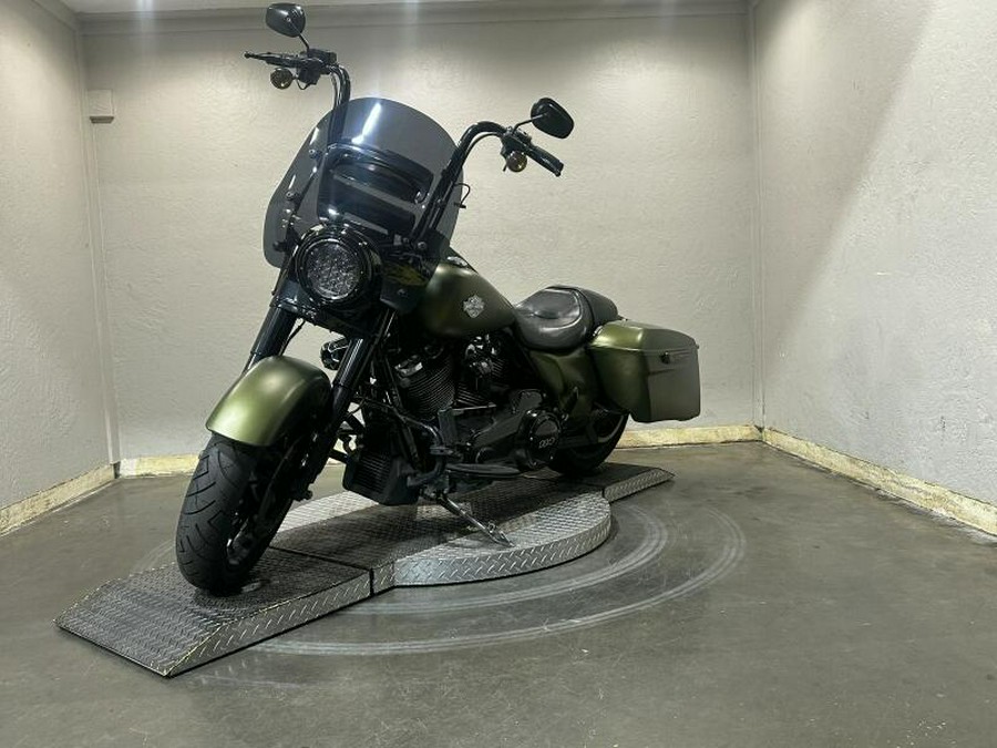 2022 Harley-Davidson® Road King® Special MINERAL GRN DNM