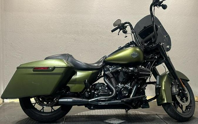 2022 Harley-Davidson® Road King® Special MINERAL GRN DNM