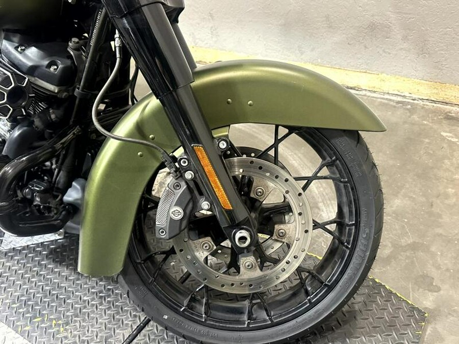 2022 Harley-Davidson® Road King® Special MINERAL GRN DNM