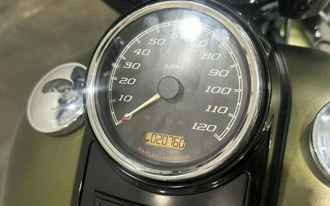 2022 Harley-Davidson® Road King® Special MINERAL GRN DNM