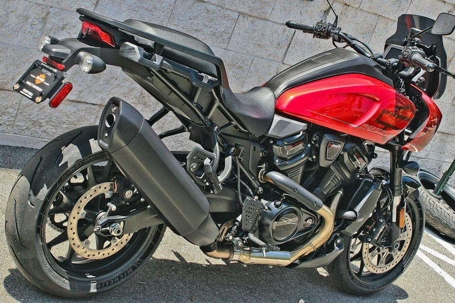 2025 Harley-Davidson® RA1250ST - Pan America® 1250 ST