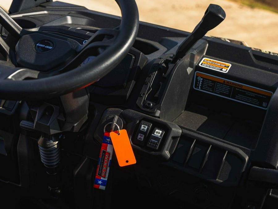 2026 Can-Am Defender DPS HD7