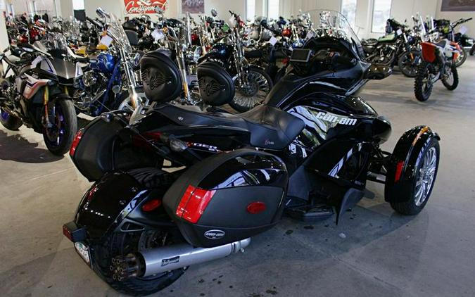 2014 Can-Am® Spyder® ST Limited SE5