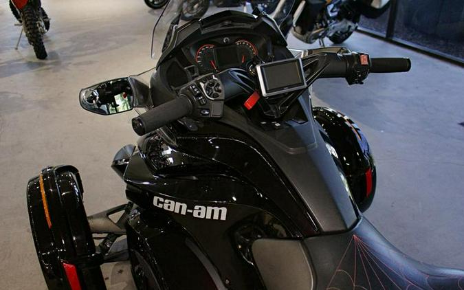 2014 Can-Am® Spyder® ST Limited SE5