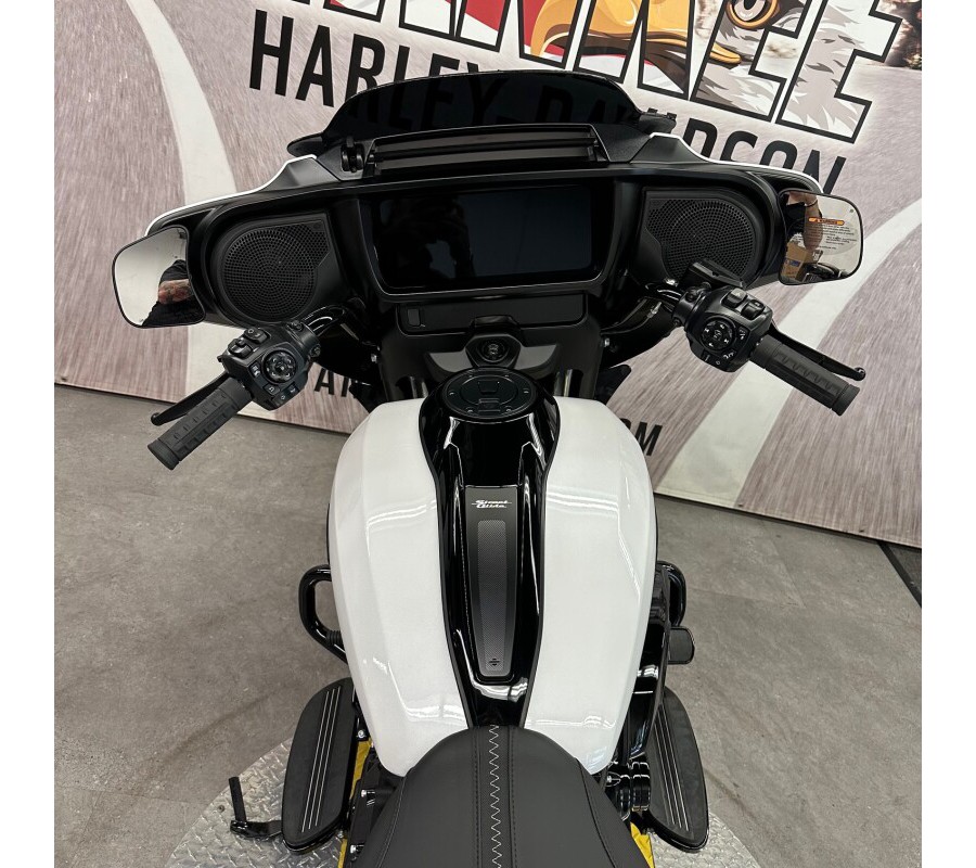 2025 FLHX Street Glide™