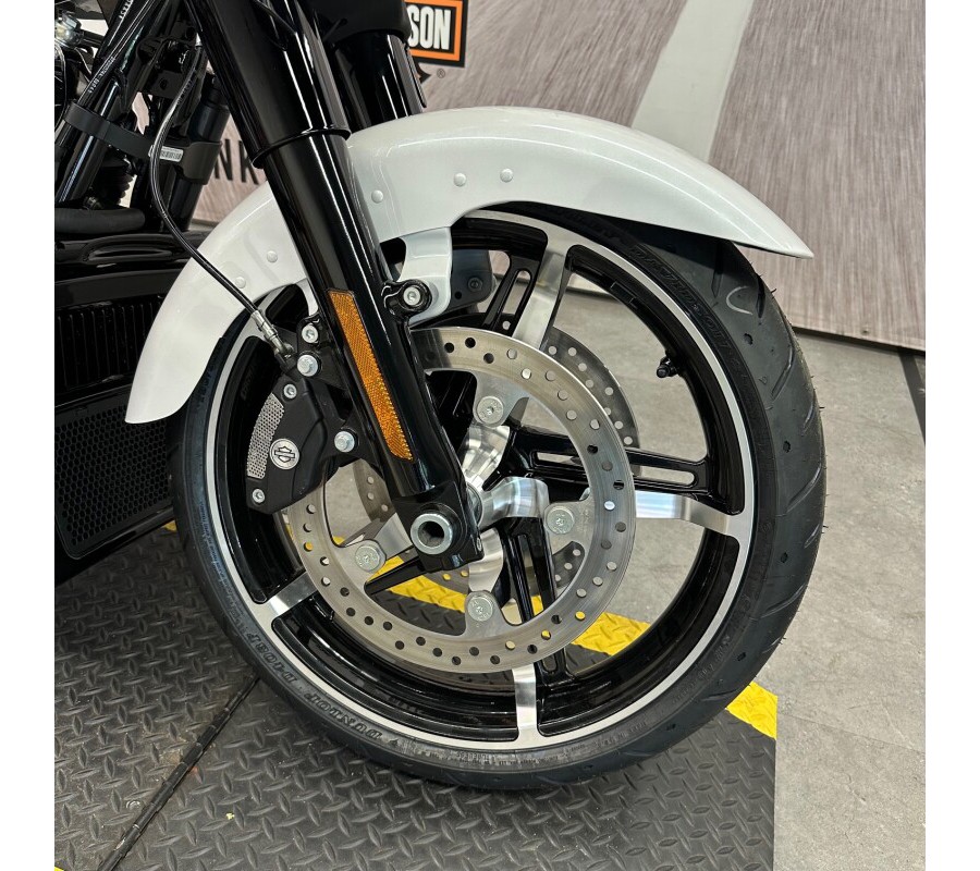 2025 FLHX Street Glide™