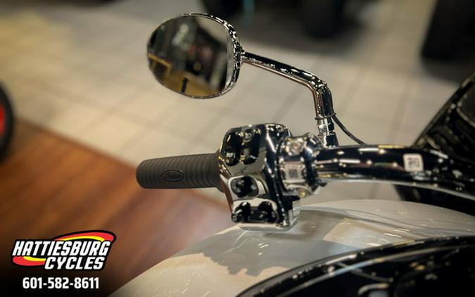 2025 Indian Challenger Limited 112 w/PowerBand Audio Black Me