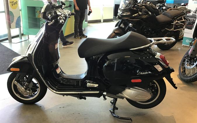 2023 Vespa GTS 300