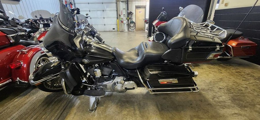 2012 Harley-Davidson® FLHTCU - Electra Glide® Ultra Classic