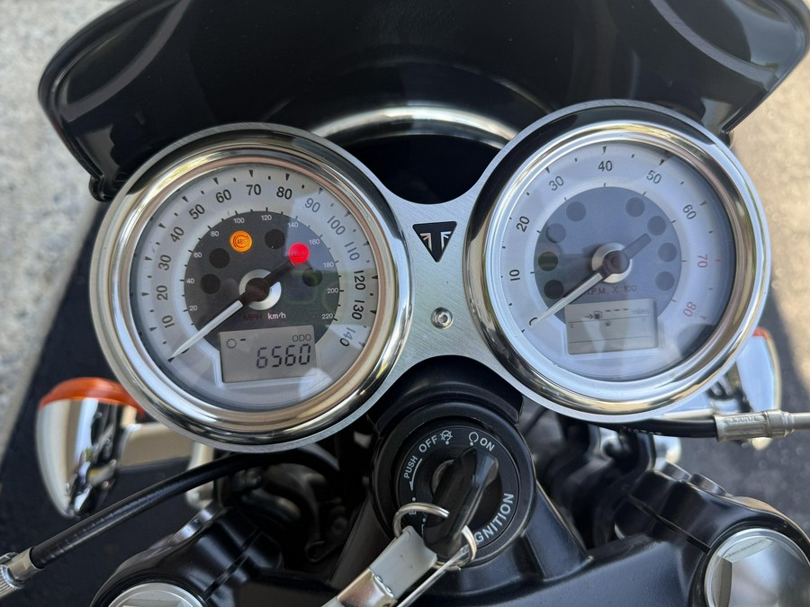 2017 Triumph Thruxton