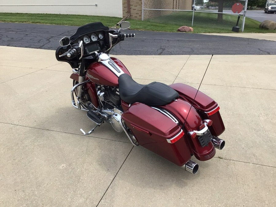 FLHXS 2017 Street Glide® Special