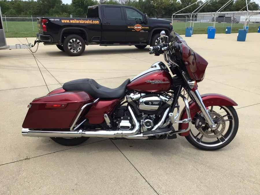 FLHXS 2017 Street Glide® Special