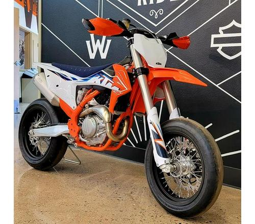 2021 KTM 450 SMR Review (13 Fast Facts and Supermoto Observations)
