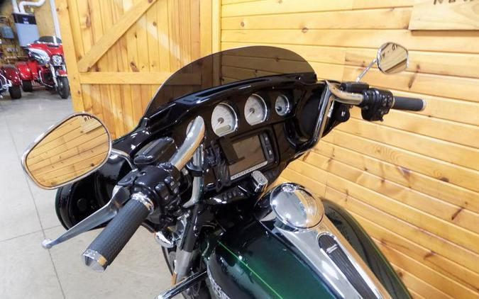 2016 Harley-Davidson® FLHXS Street Glide® Special