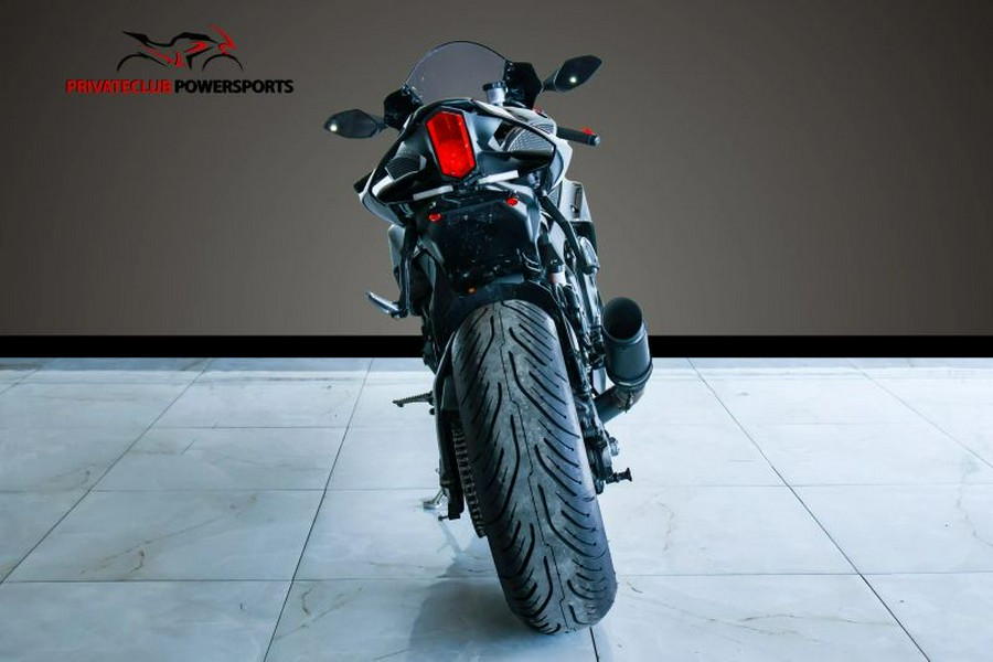 2024 Yamaha YZF-R1