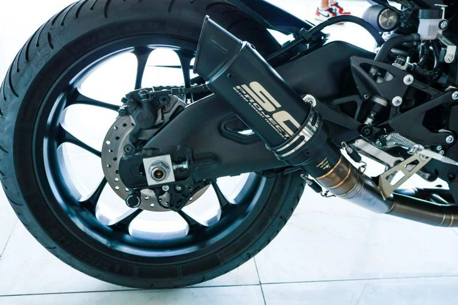 2024 Yamaha YZF-R1