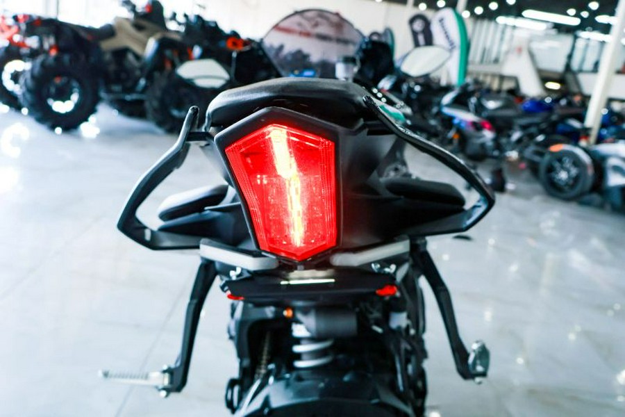 2024 Yamaha YZF-R1