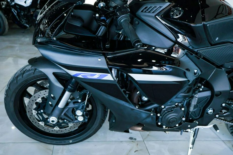 2024 Yamaha YZF-R1