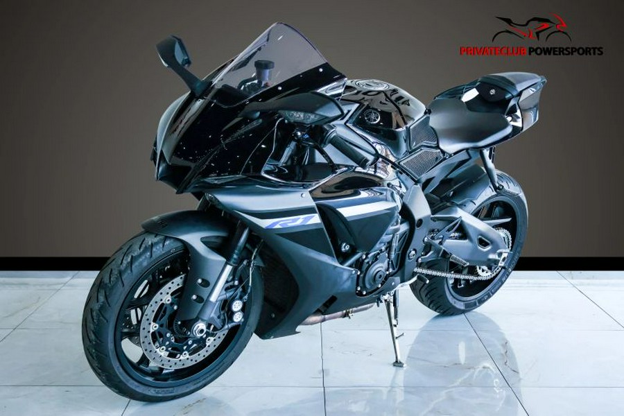 2024 Yamaha YZF-R1