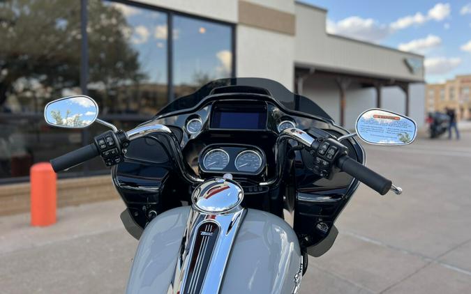 2024 Harley-Davidson® Road Glide® 3 Billiard Gray