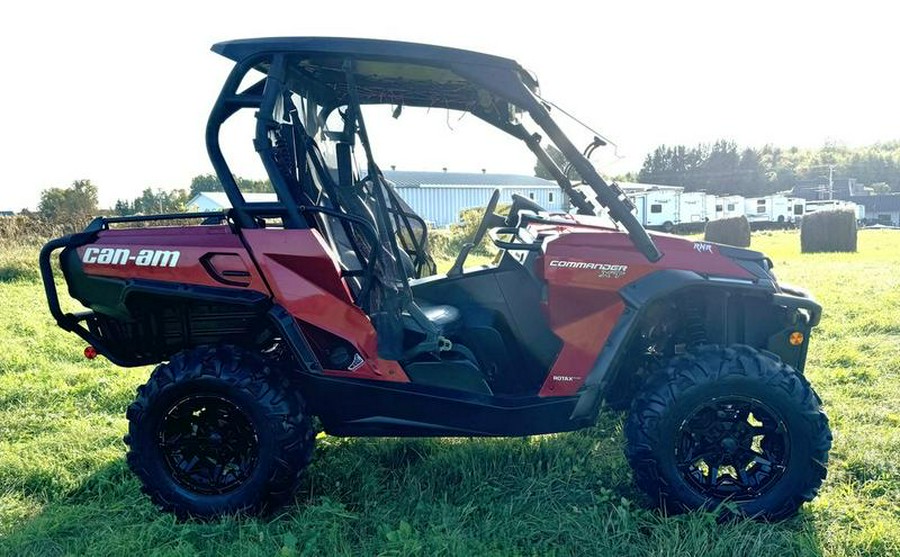 2018 Can-Am® Commander™ XT™ 1000R Intense Red