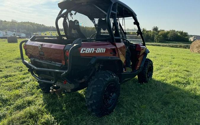 2018 Can-Am® Commander™ XT™ 1000R Intense Red