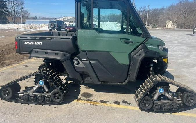 2024 Can-Am® Defender DPS CAB HD9