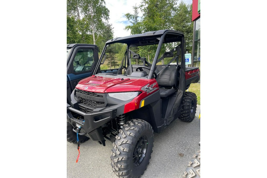 2025 Polaris Industries RANGER XP 1000 PREMIUM - SUNSET RED