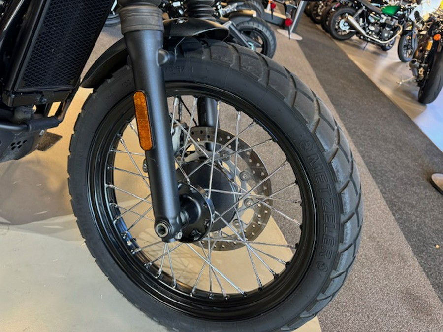 2022 Triumph Street Scrambler Gold Line