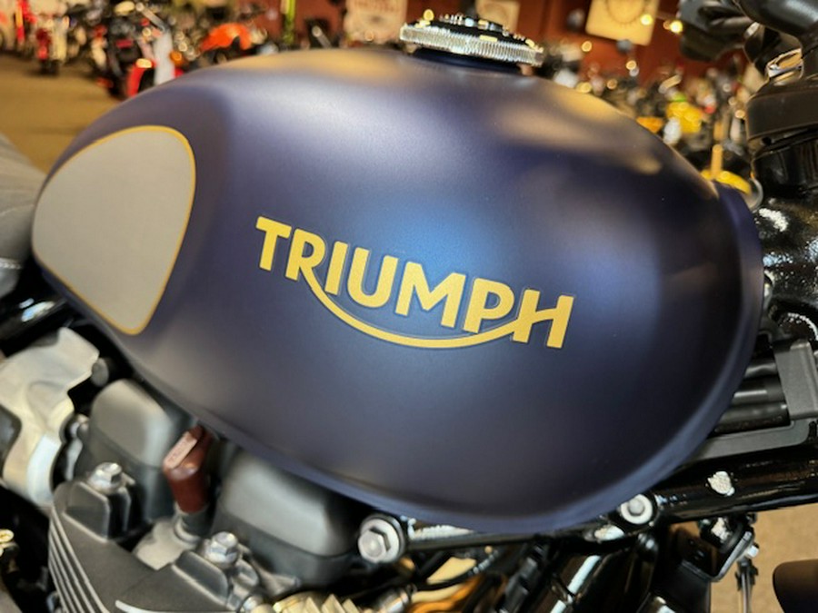 2022 Triumph Street Scrambler Gold Line