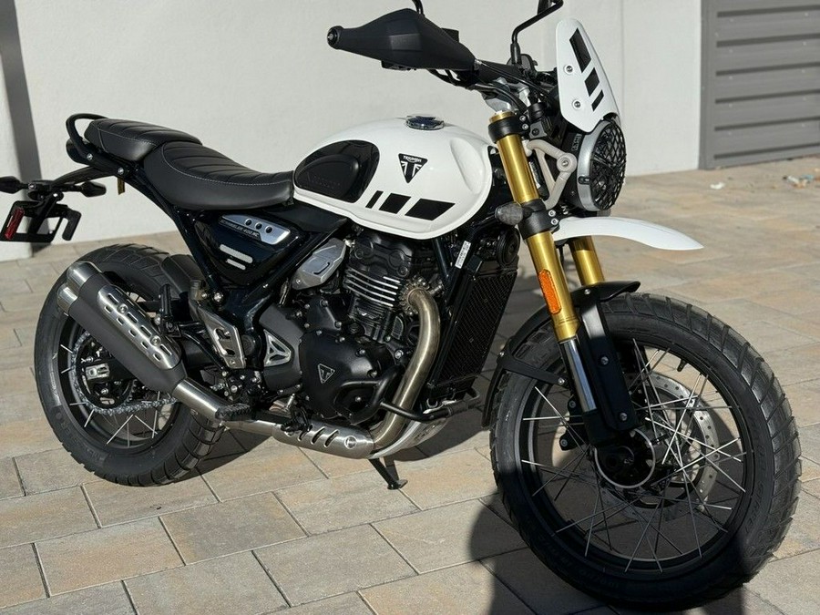 2026 Triumph Scrambler 400 XC Vanilla White
