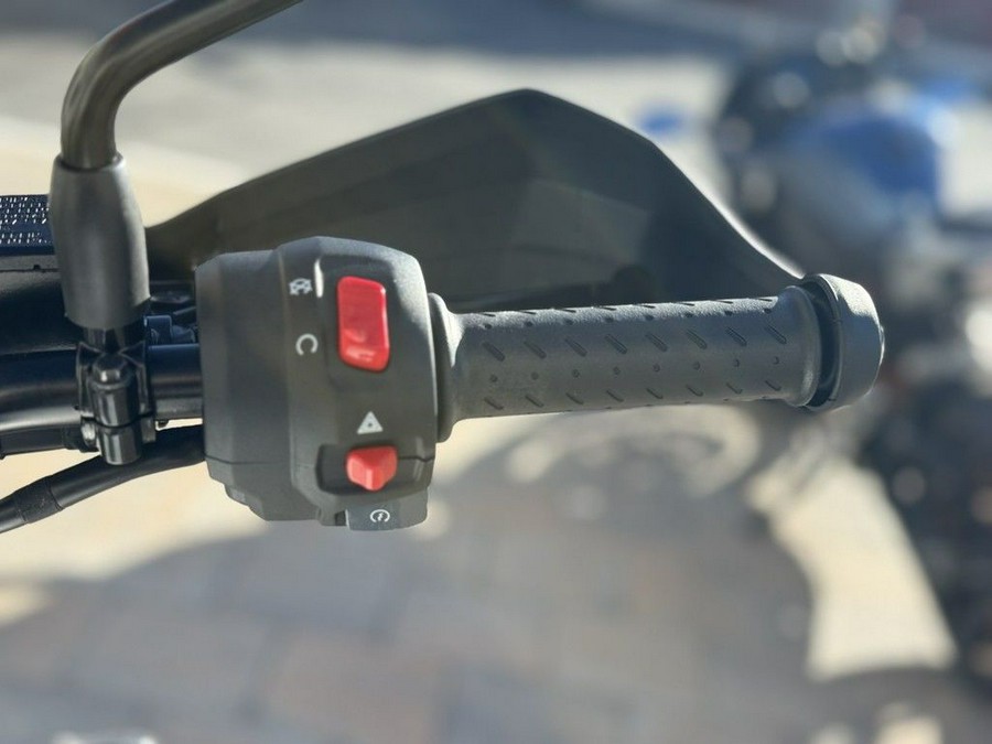 2026 Triumph Scrambler 400 XC Vanilla White