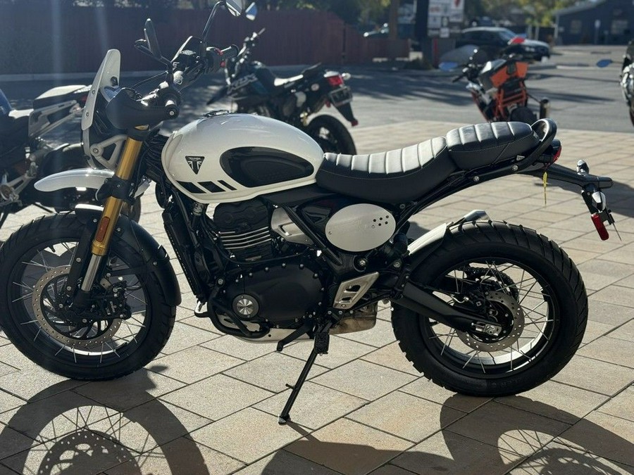 2026 Triumph Scrambler 400 XC Vanilla White
