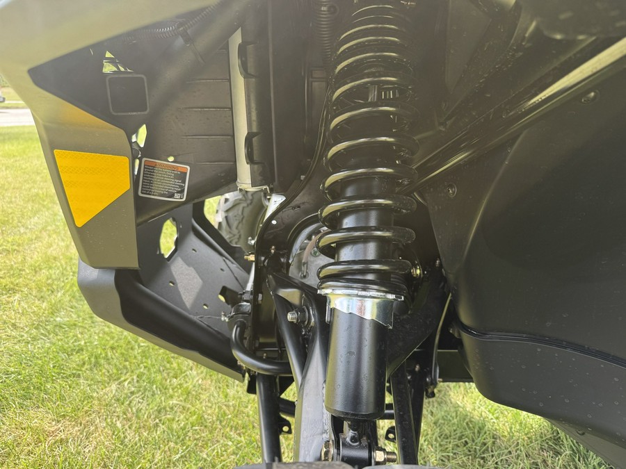 2027 CAN-AM DEFENDER DPS CAB HD9