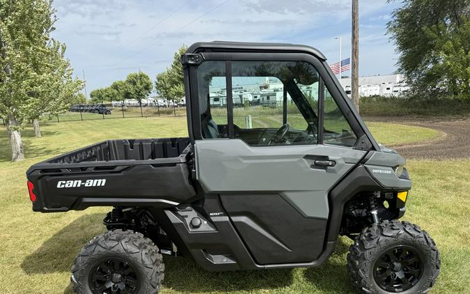 2027 CAN-AM DEFENDER DPS CAB HD9