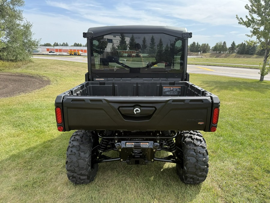 2027 CAN-AM DEFENDER DPS CAB HD9