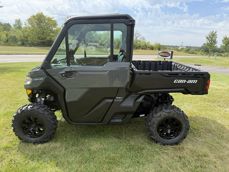 2027 CAN-AM DEFENDER DPS CAB HD9