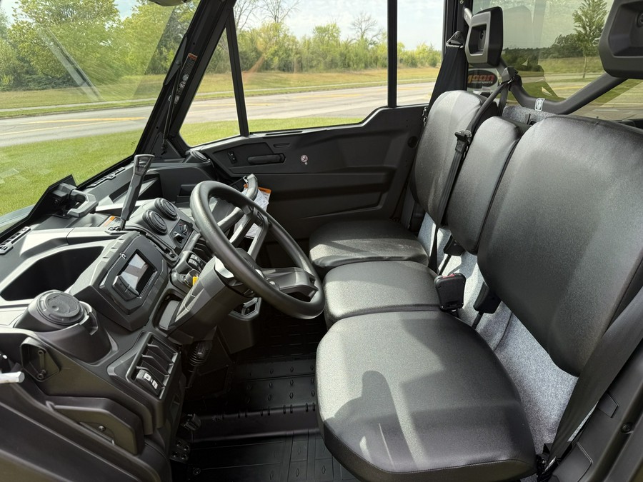 2027 CAN-AM DEFENDER DPS CAB HD9